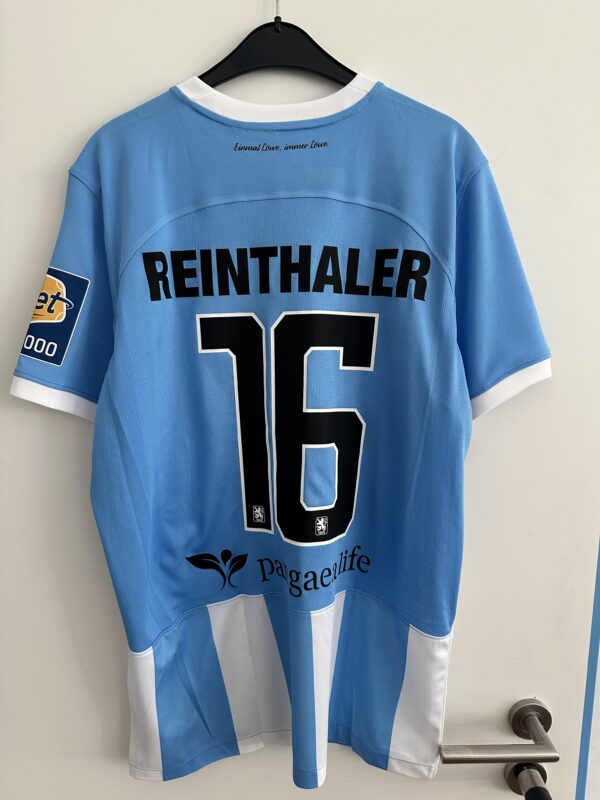Aus der Spielerpräsentation: Trikot von Max Reinthaler (XL) – Bild 3