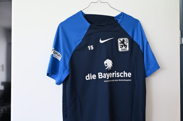 Trainingsset 5-teilig Größe L beflockt Saison 22/23 – Bild 2