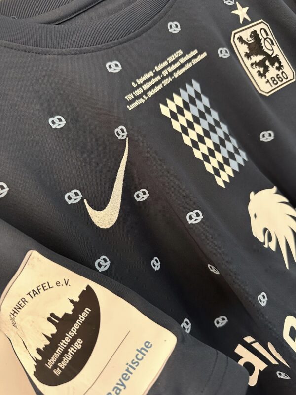 Original Wiesn-Trikot 2024, Florian Bähr, #28/L. – Bild 4