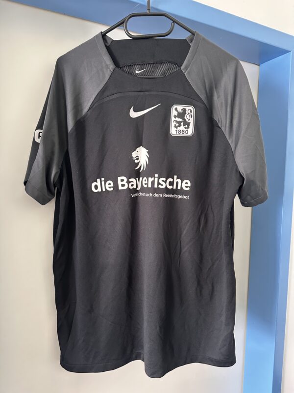 Trainingsshirt Profis, Größe XL.