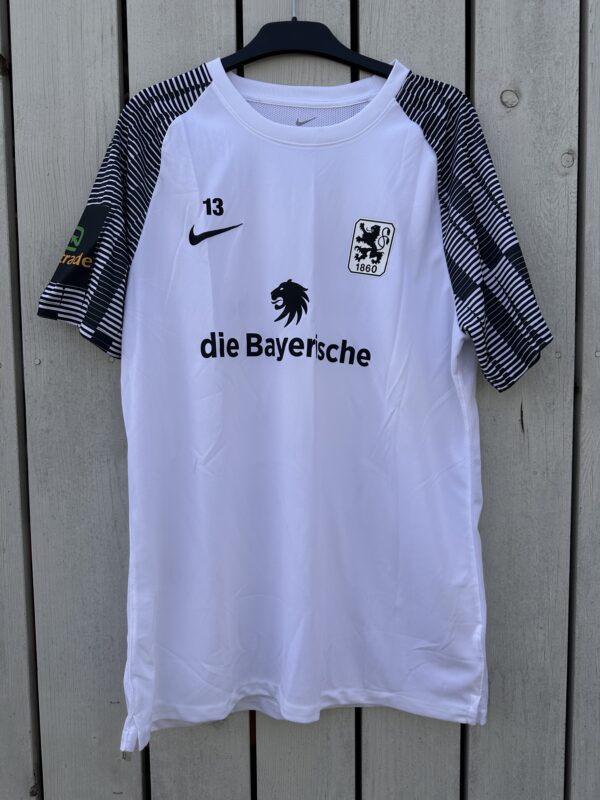 Matchworn. Aufwärmshirts Spiel Profis, Größe XL