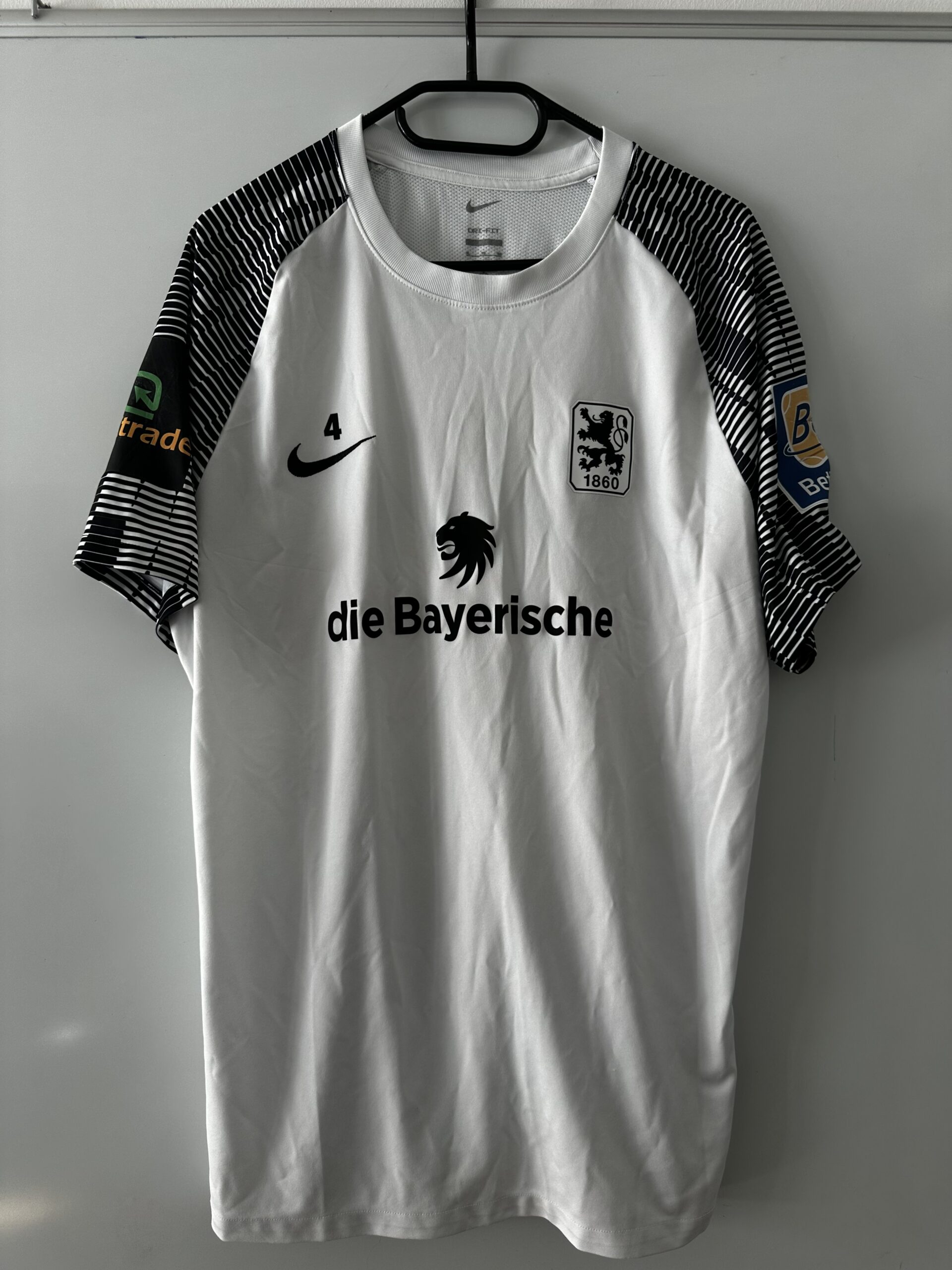 Original Aufwärmshirt 24/25, Jesper Verlaat, Größe XL.