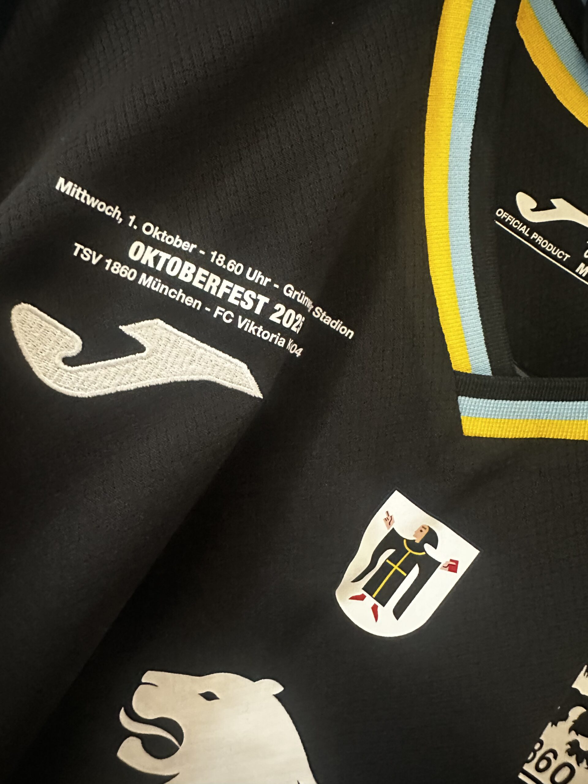 Oktoberfest-Trikot mit Spiel-Flock. Jesper Verlaat, Nr. 4, Größe L. – Bild 3