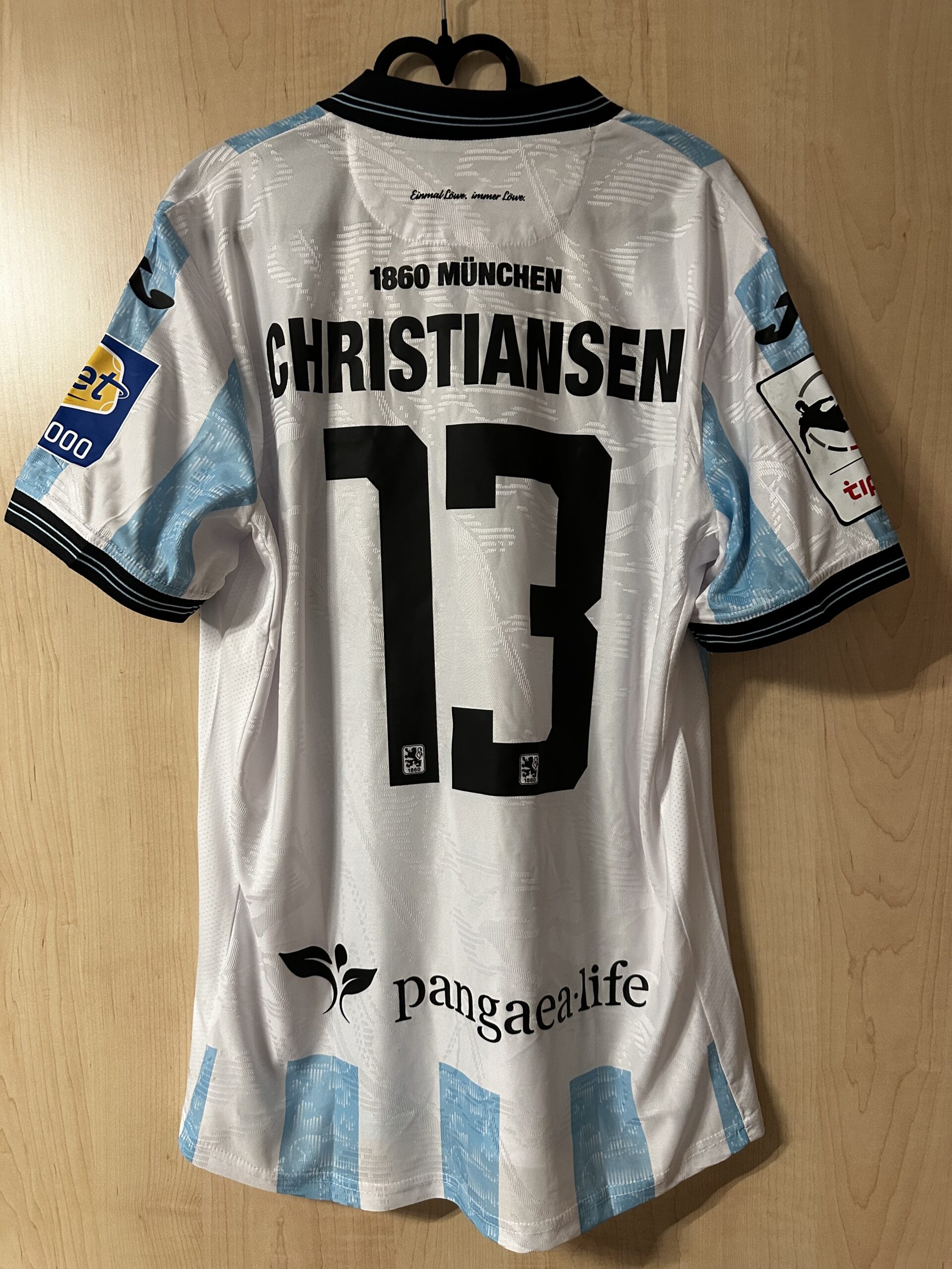 Sechzig gegen Rassismus. Original-Spielertrikot Max Christiansen, Größe XL. – Bild 3