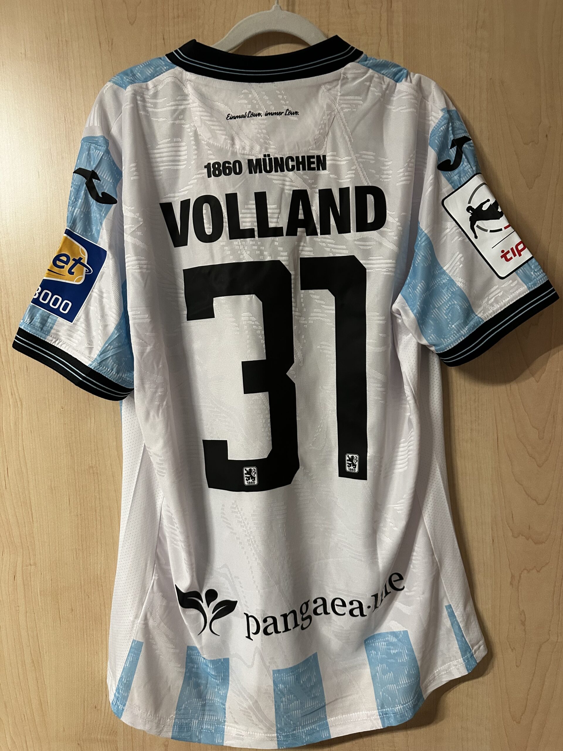 Sechzig gegen Rassismus. Original-Spielertrikot Kevin Volland, Größe XL. – Bild 3
