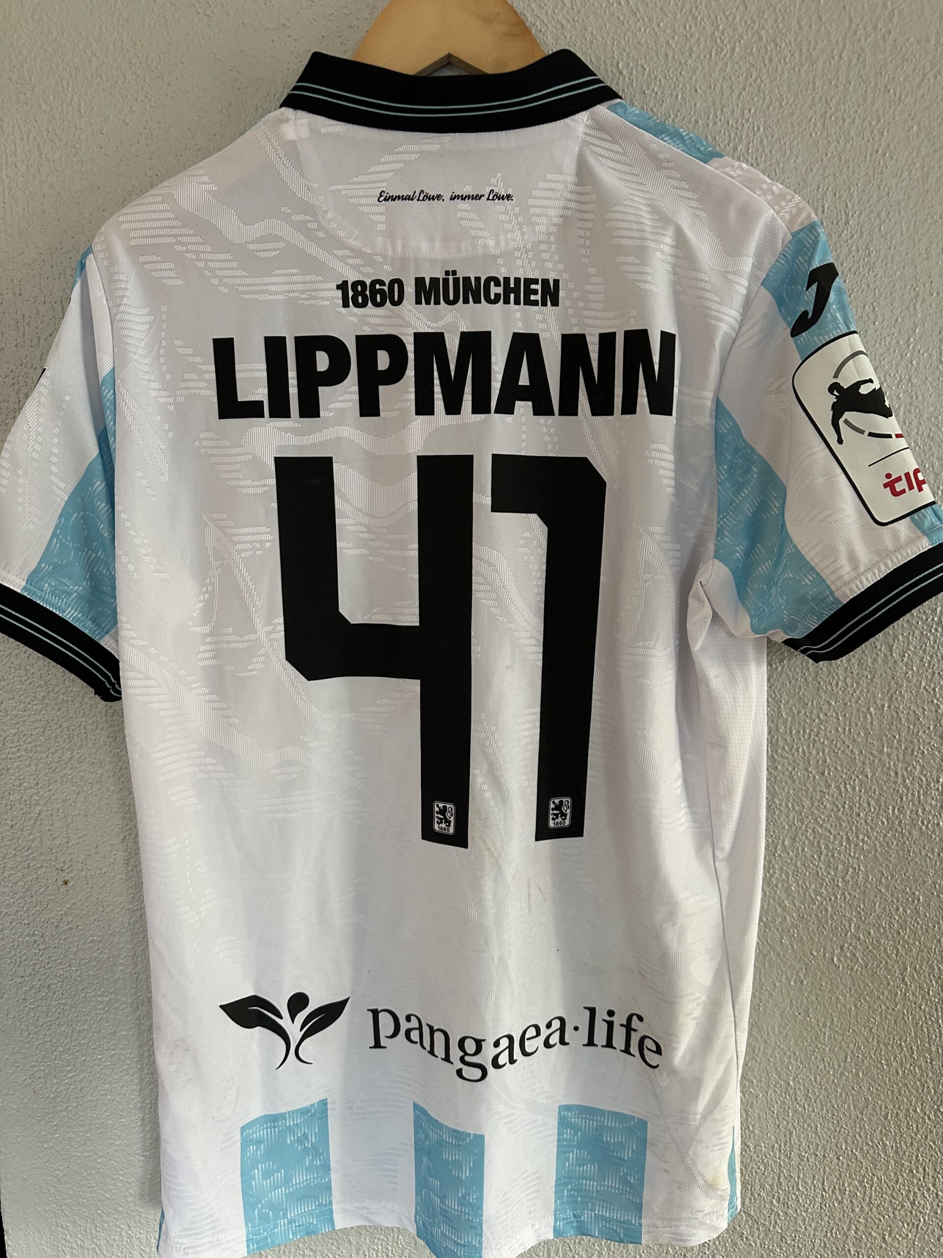 MATCHWORN für den guten Zweck. Home-Trikot aus M60SCV von Clemens Lippmann, Größe L.