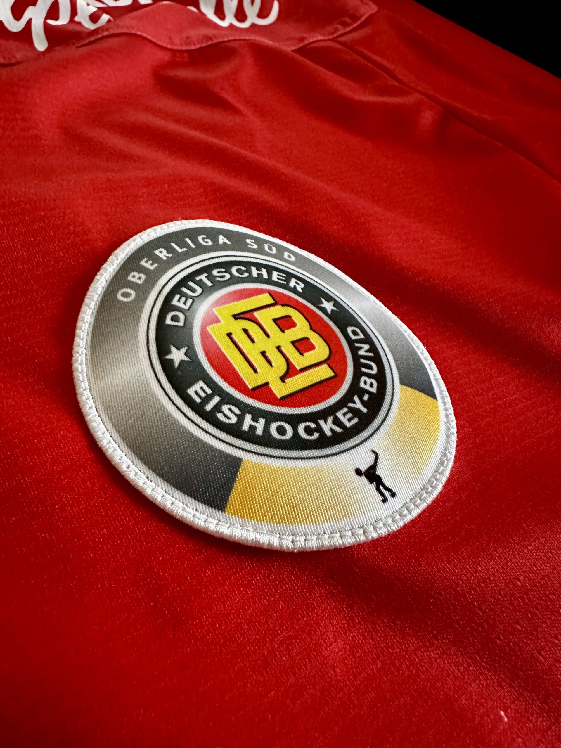 ECT: Original Spieler-Trikot Tölzer Löwen – 60 Jahre deutscher Meister – Home. #74, Ludwig Nirschl, Größe L. – Bild 4