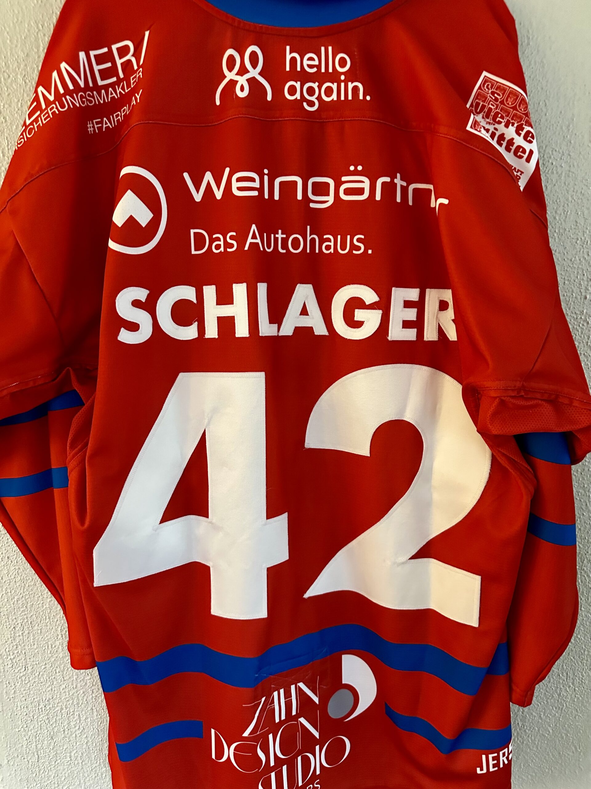 ECT: Original Spieler-Trikot Tölzer Löwen - 60 Jahre deutscher Meister - Home. #42, Quirin Schlager, Größe L.