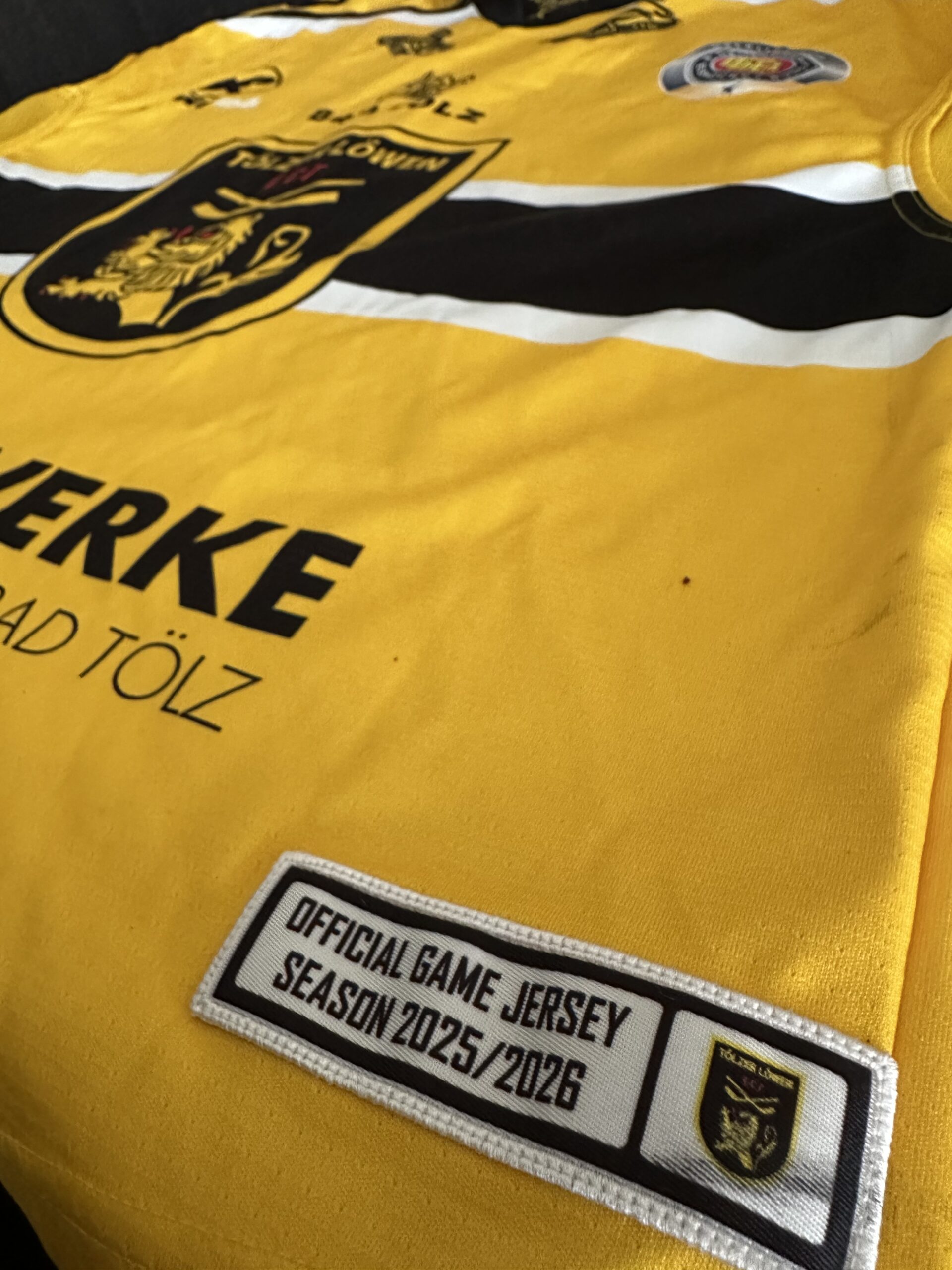 ECT: Original Spieler-Trikot Tölzer Löwen – Auswärtstrikot 25/26. #12, Andreé Hult, Größe L. – Bild 6