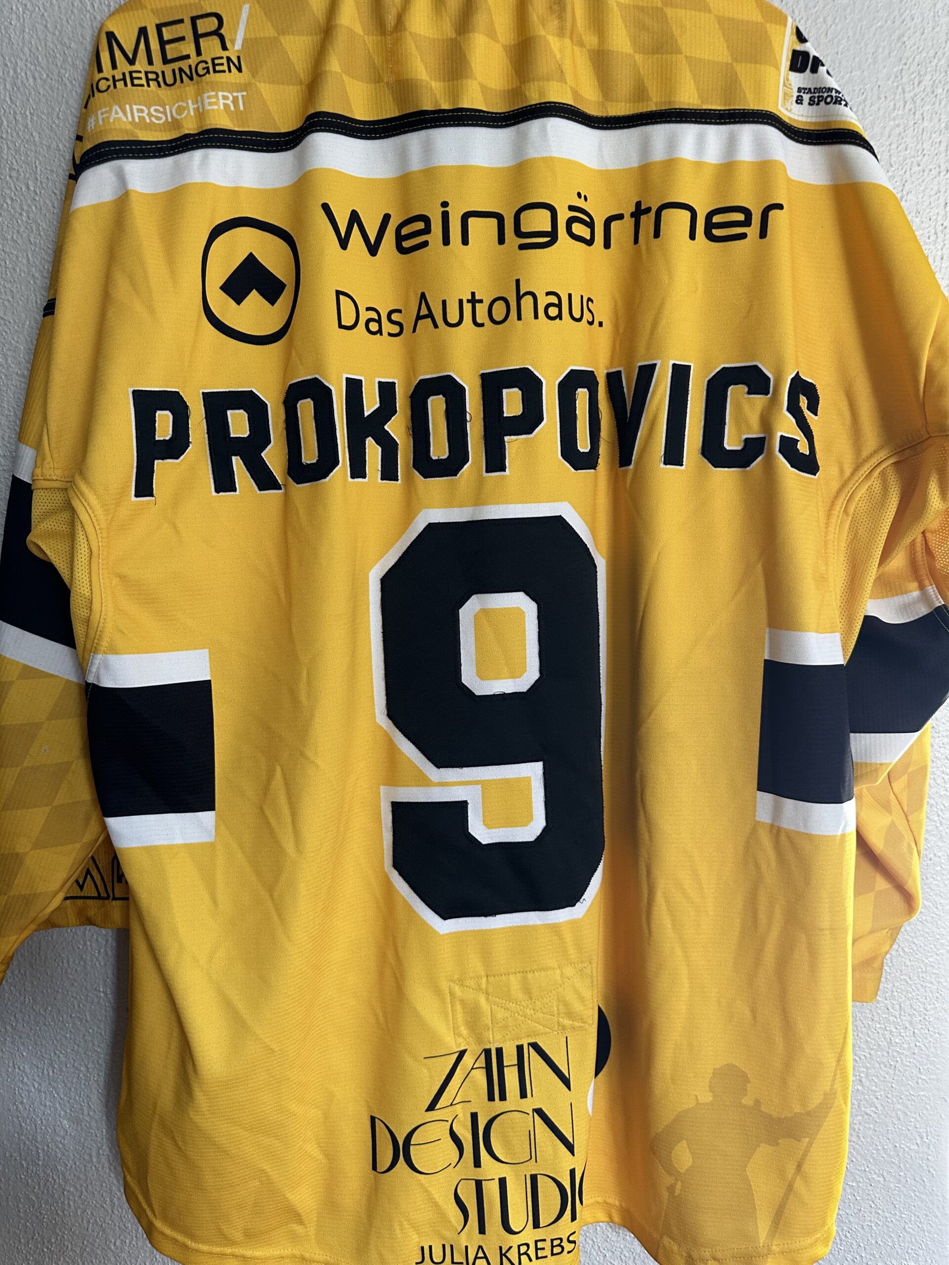 ECT: Original Spieler-Trikot Tölzer Löwen – Auswärtstrikot 25/26. #9, Toms Prokopovics, Größe XL.