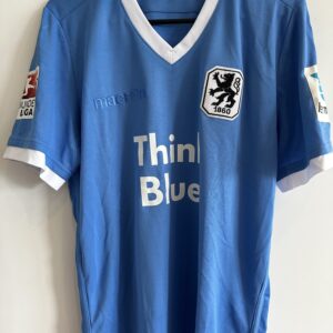 1860: Trikot "50 Jahre deutscher Meister", Daylon Claasen, Größe M, mit Unterschrift.