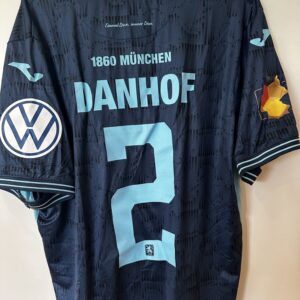 1860: Original-Trikot aus dem Toto-Pokal-Finale. Tim Danhof, #2, Größe XL.