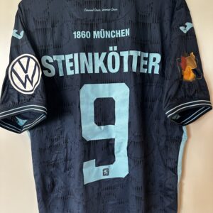 1860: Original-Trikot aus dem Toto-Pokal-Finale. Justin Steinkötter, #9, Größe XL.