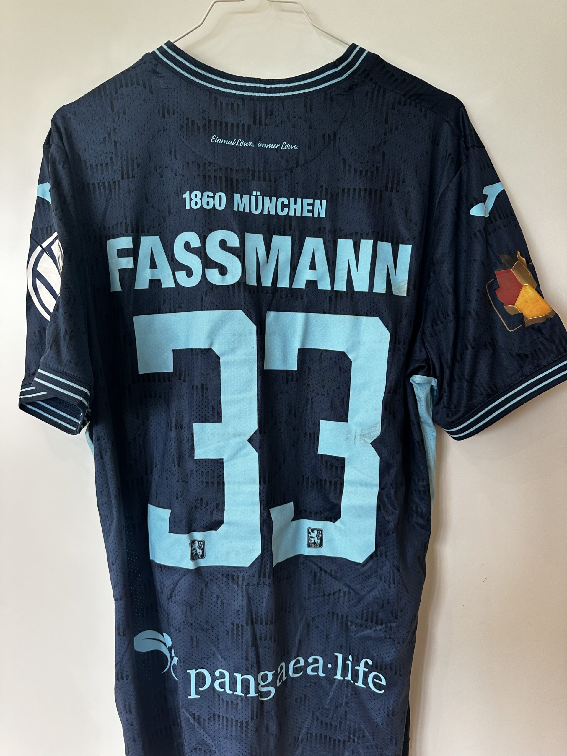 1860: Original-Trikot aus dem Toto-Pokal-Finale. Lasse Fassmann, #33, Größe L.