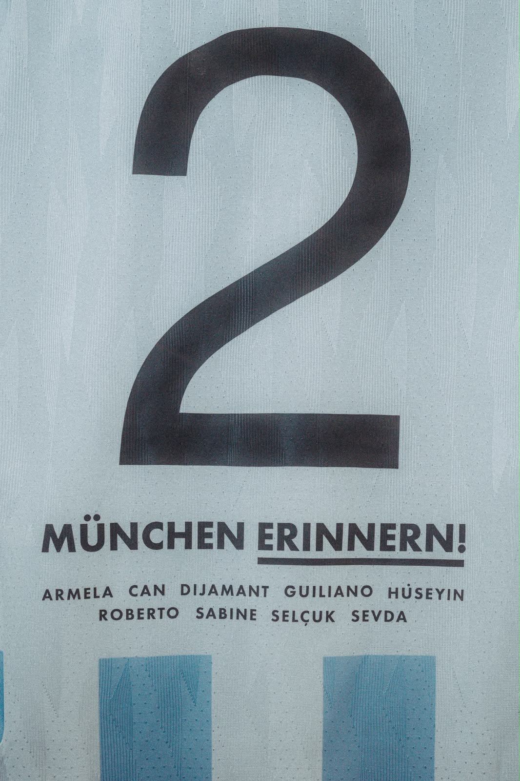 1860g: Original Societas DFB-Pokal-Trikot 1860-Kiel, #14 Dennis Dressel, Größe L. – Bild 4